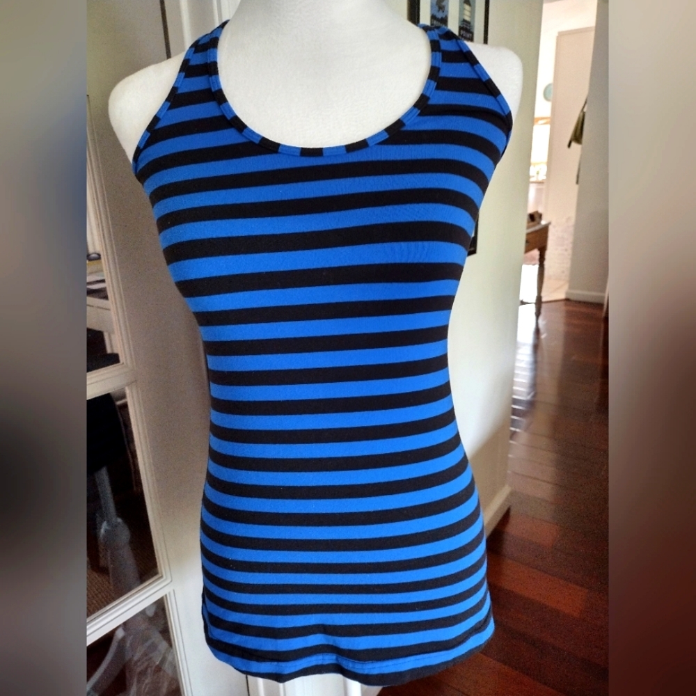 Lululemon razor back tank, size 6